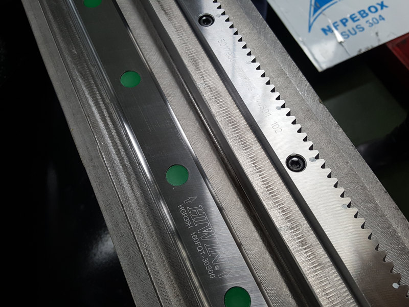 1500W Laser Tube Cutting Machine til salgs Tube Pipe Laser og 1,5KW metall Cutter
